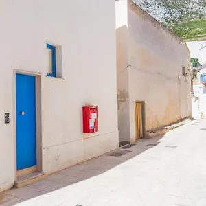 Cala Dogana Affittacamere Levanzo